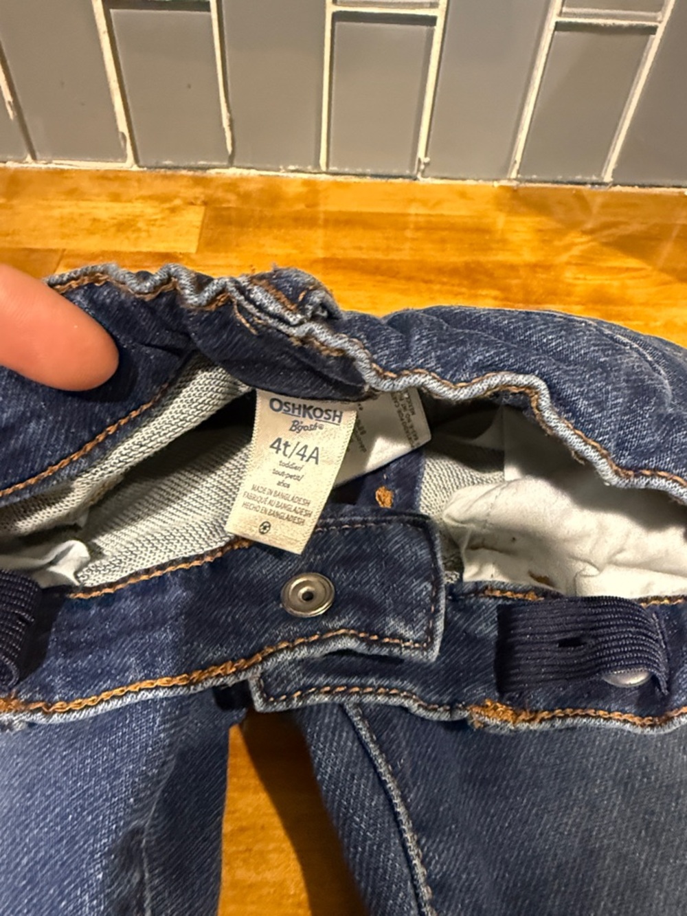 Four pairs of 4T girls pants for spring - Picture 9 of 9